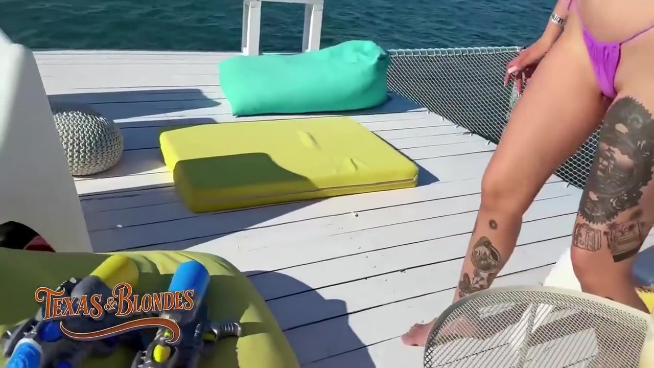 After Water Guns Leads To Doggystyle Fucking! - Mr Texas, Vera Jarw And Greta Foss