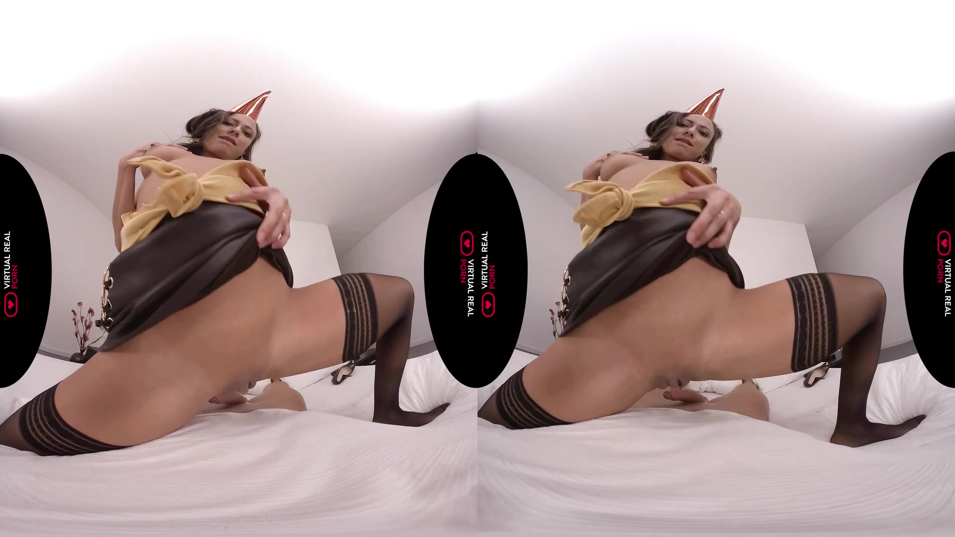Give it to me - VirtualRealPorn