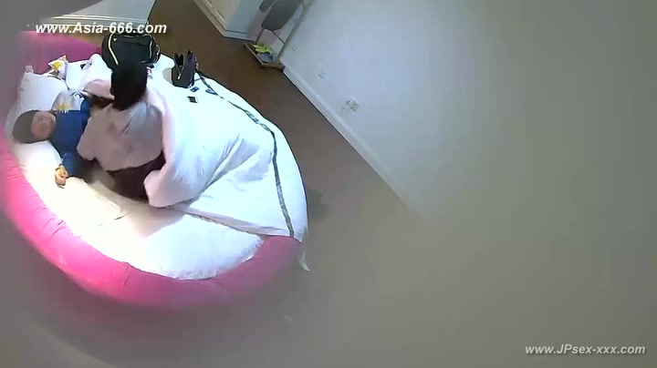 Hackers use the camera to remote monitoring of a lover's home life.165