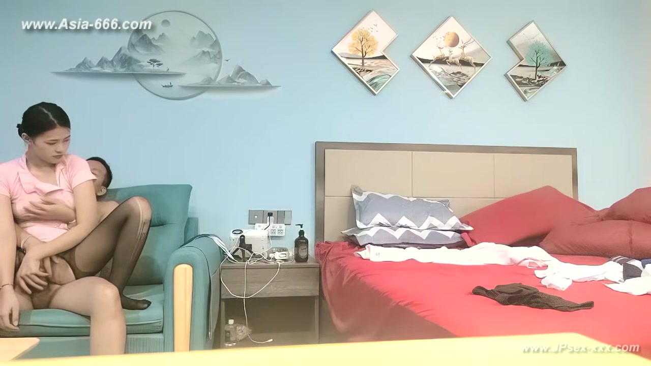 chinese man fucking callgirl in hotel.395
