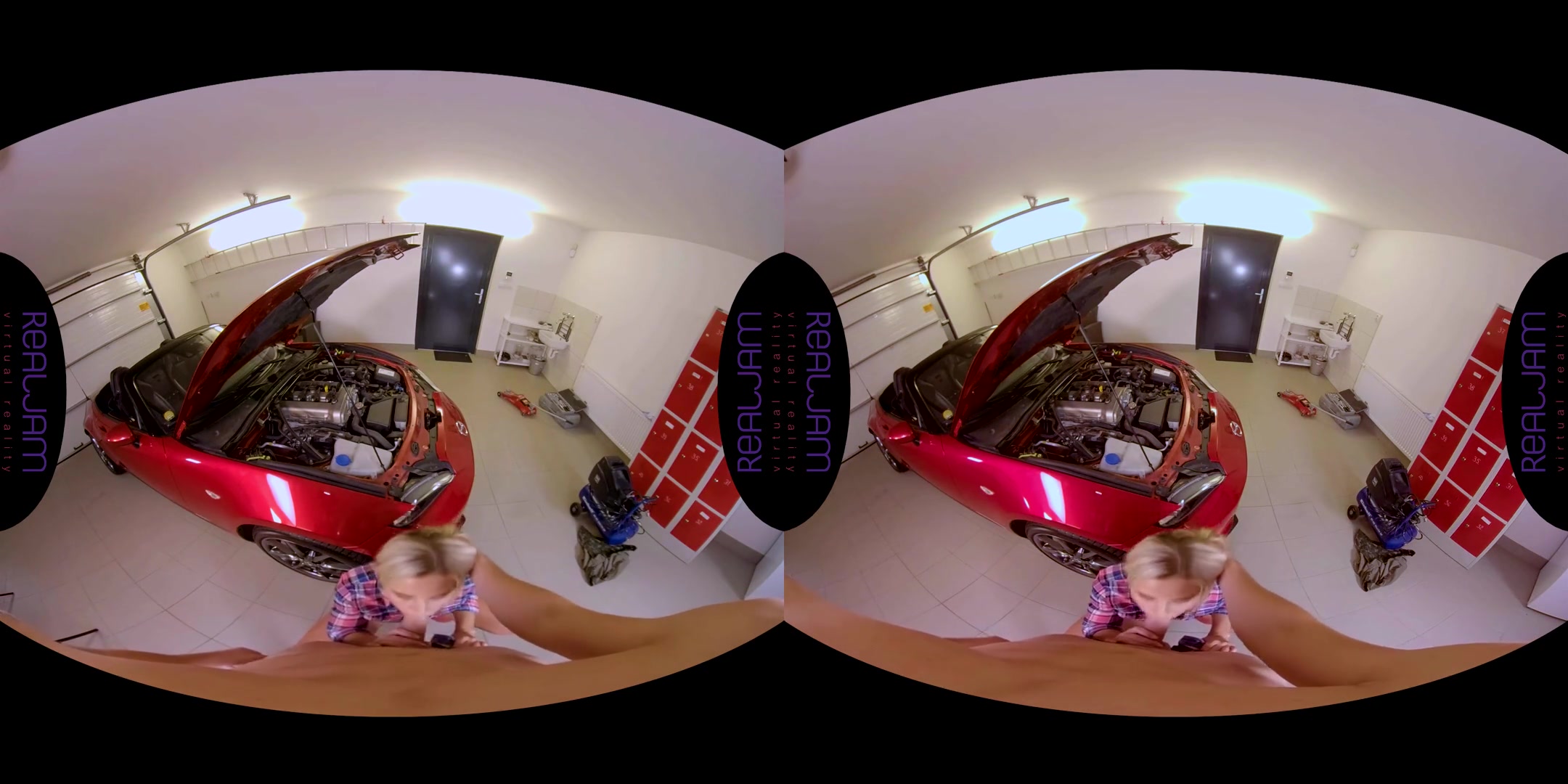 Lola Myluv in Red Car Passion - RealJamVR