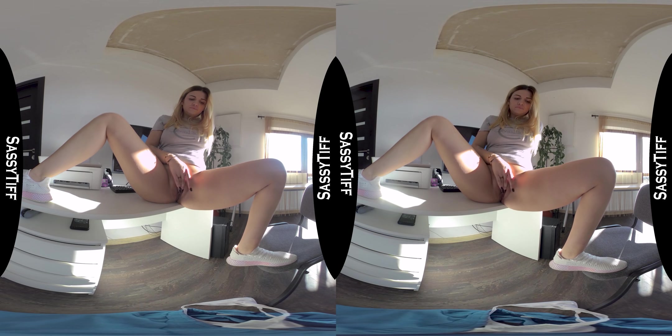 Relaxing After Gaming Turns To Squirting All Over The Office - VRStars