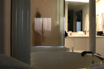 Harinders hawt shower