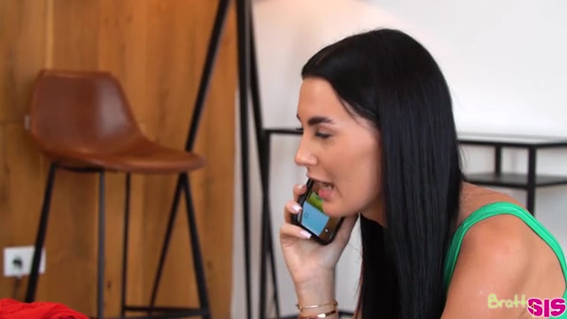 Stepsis Is Looking For Good Dick - S31:E8 - Brattysis