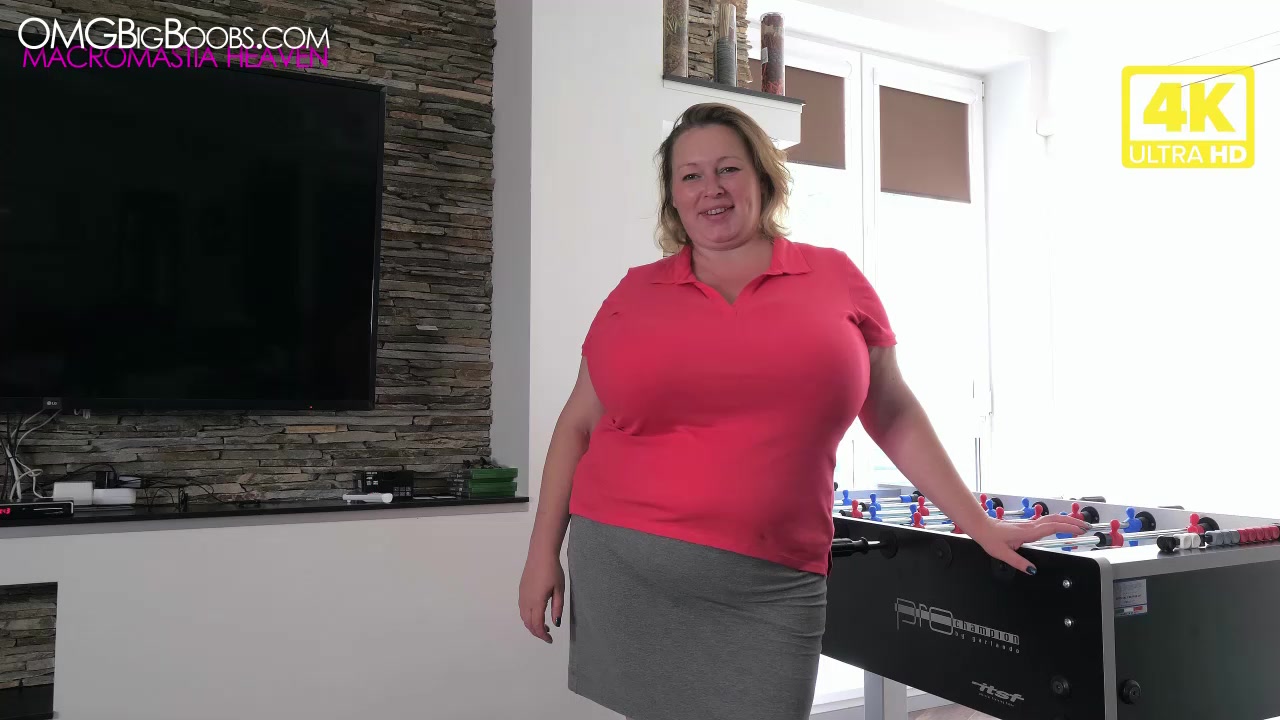 Lily Big Boobs Measurements
