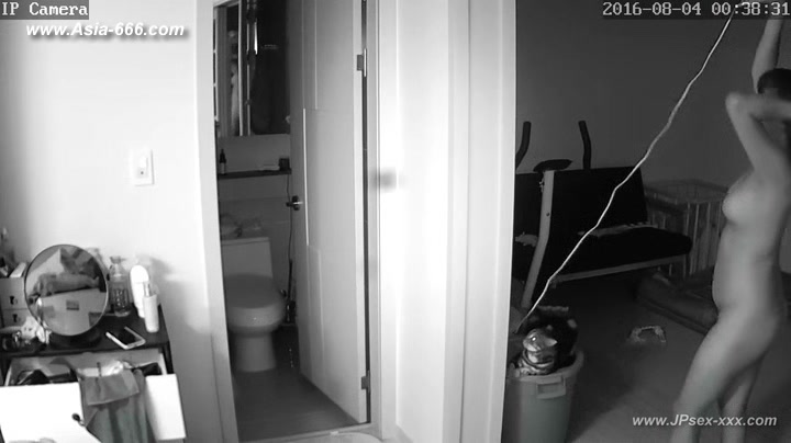 Hackers use the camera to remote monitoring of a lover's home life.***