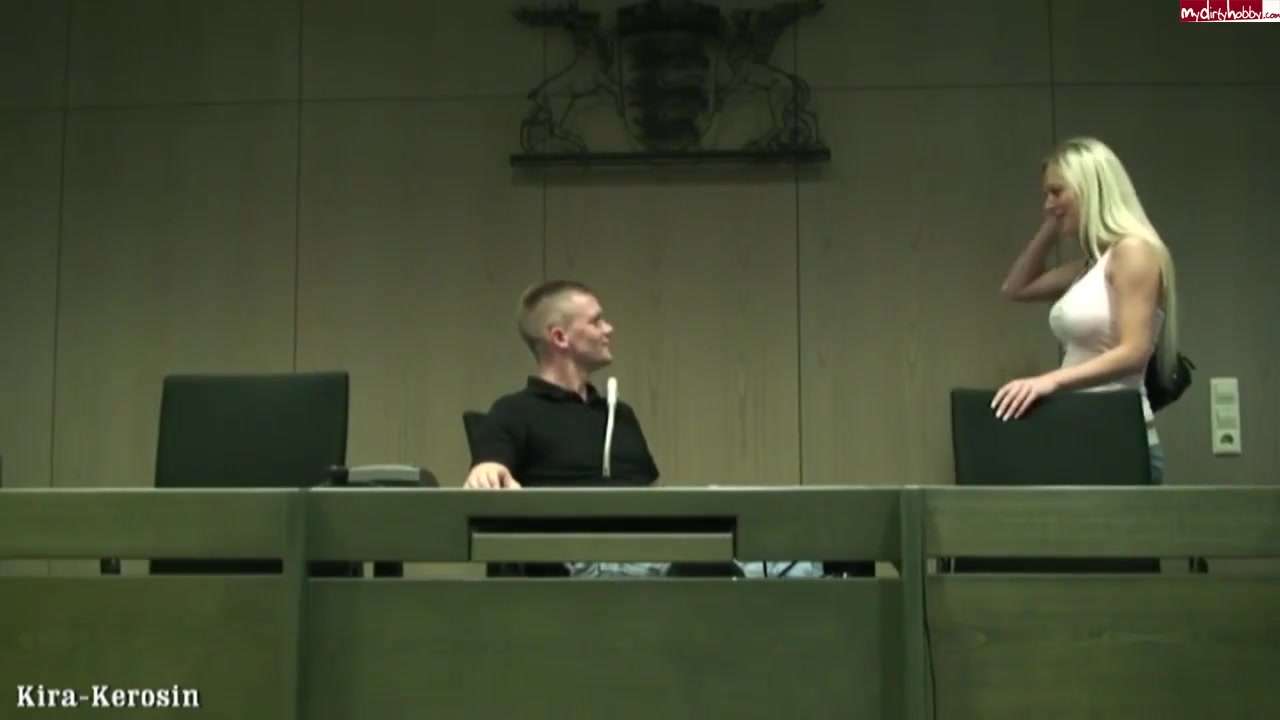 Kira Kerosin In Vom Gericht Verurteilt