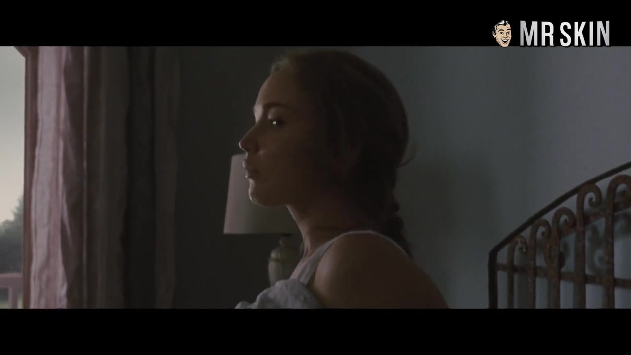 Jennifer Lawrence's Official Topless Debut - Mr.Skin