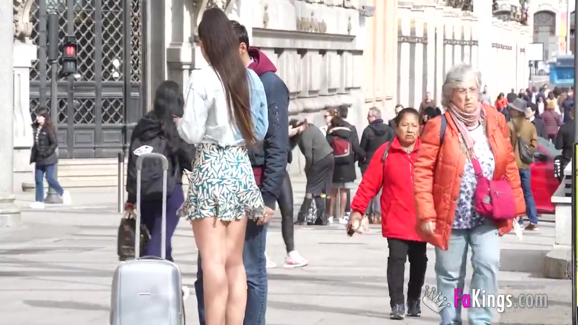Daring Nuria Millan To Pick Up Dudes In Public: This Hot Babe Accepts The Challenge!