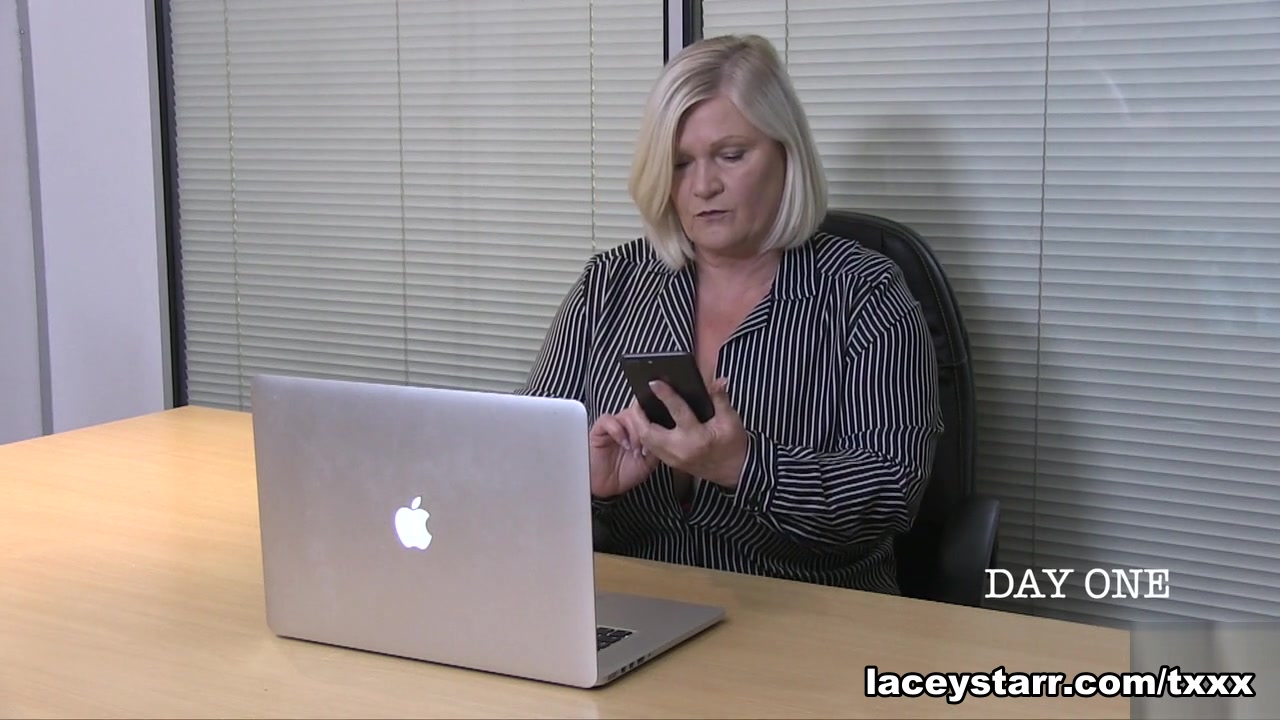 Cage 5 - LaceyStarr