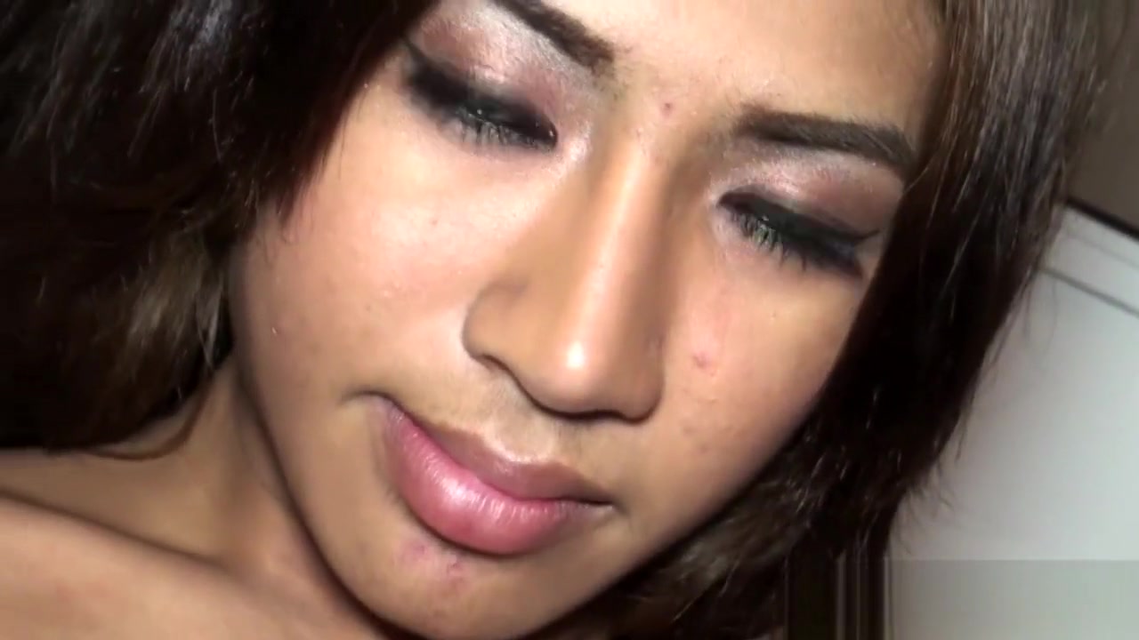 Ladyboy Narnia Fucked Bareback and Creampied