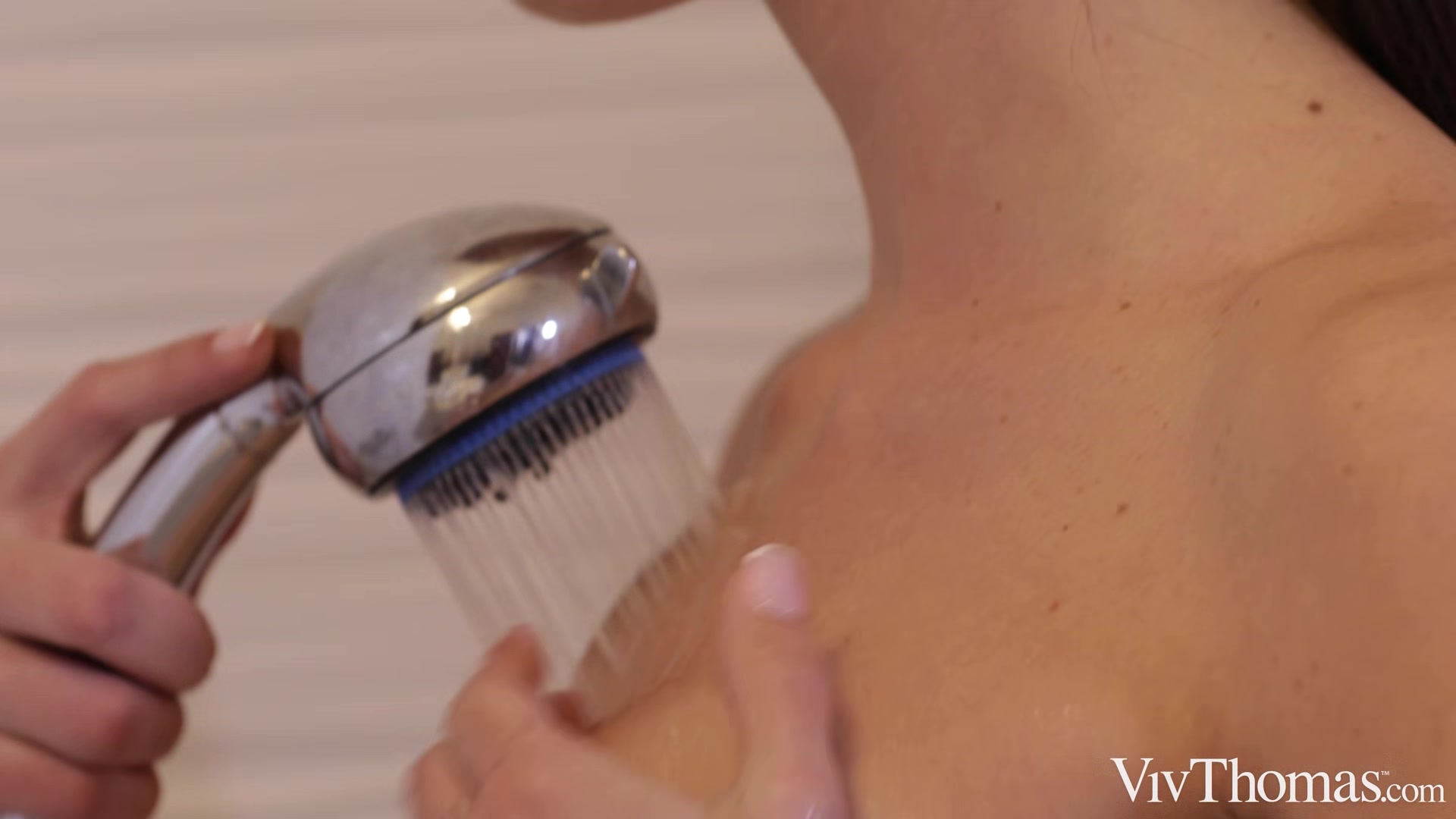 Showered With Love - Charlotte Lapiedra & Gia Tvoricceli