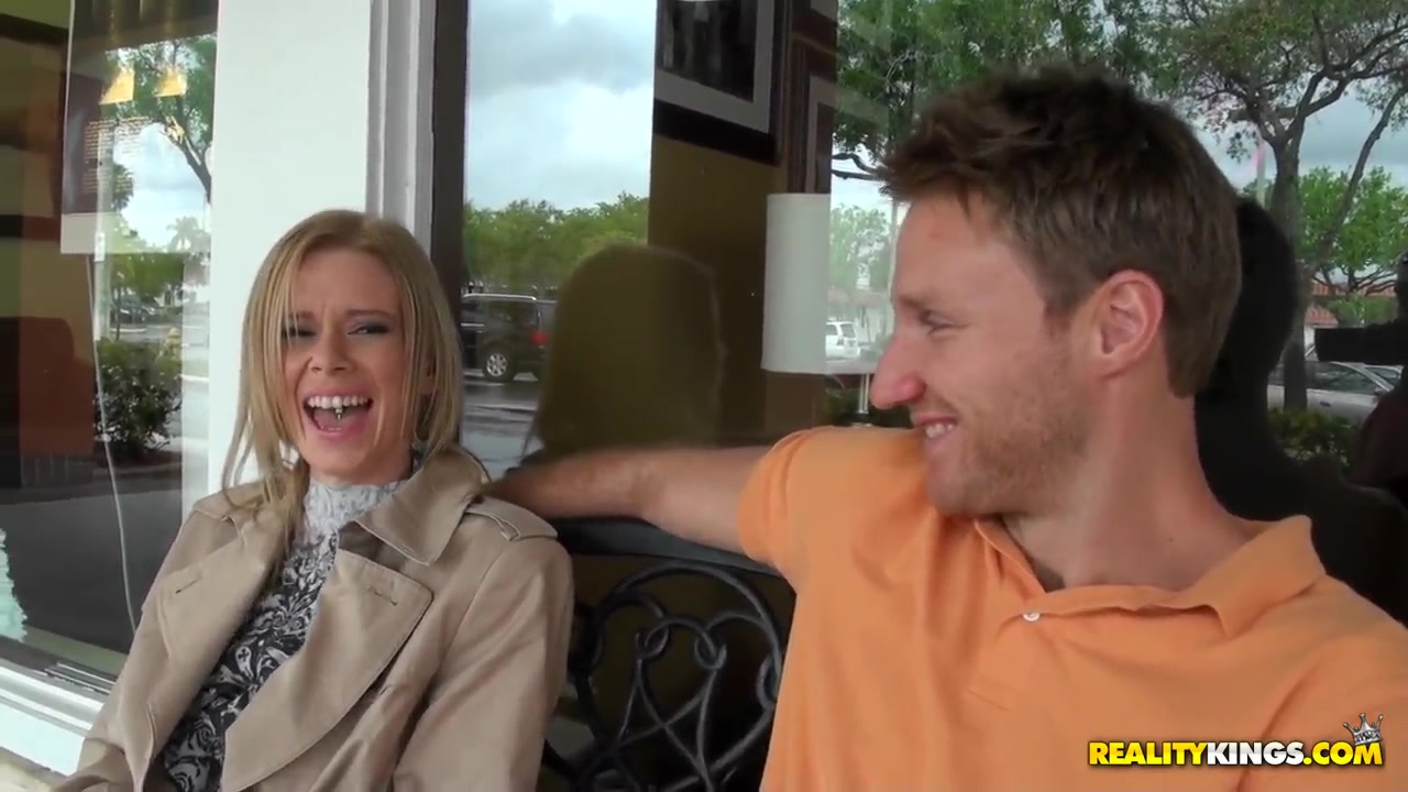 Levi Cash is taking advantage of Vanessa's sad disposition