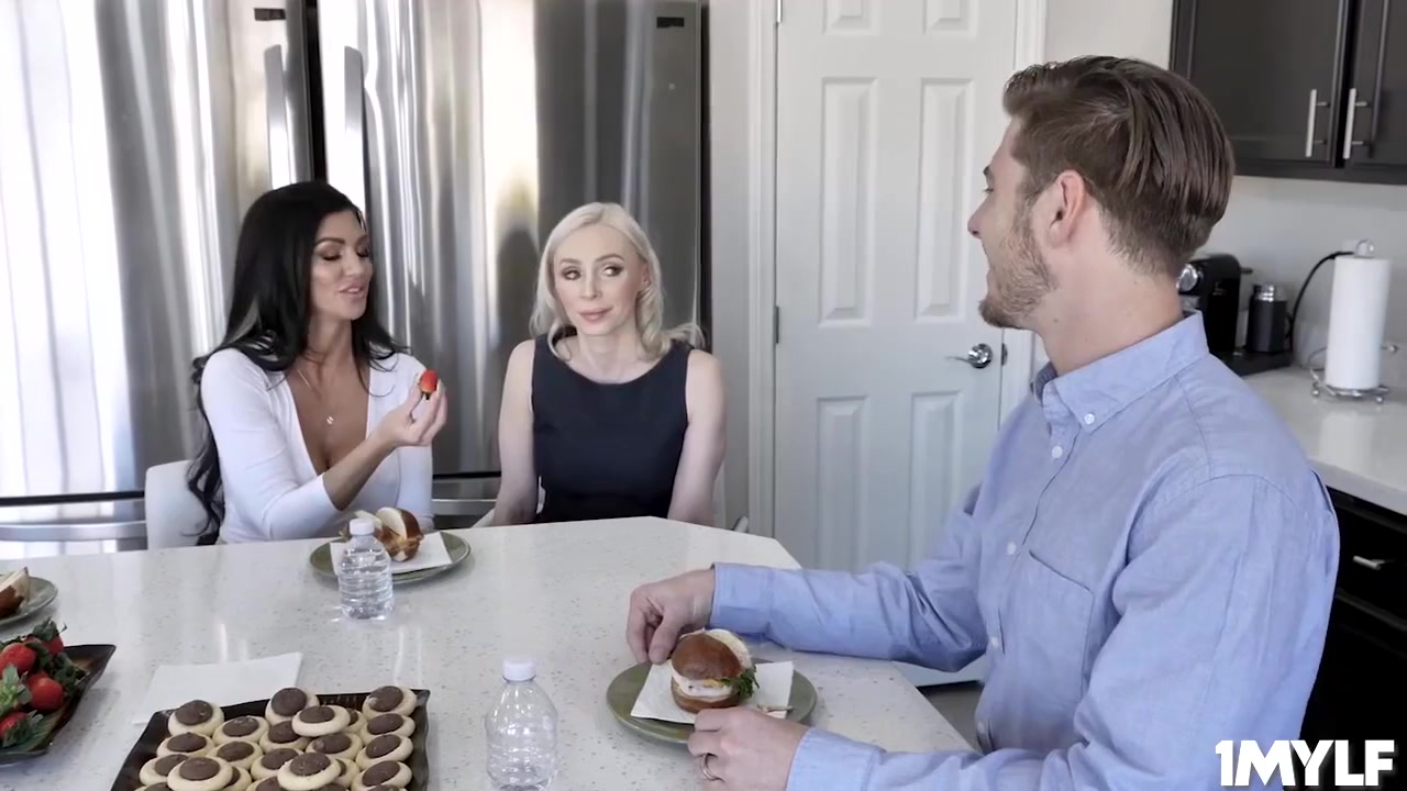 Melissa Watches The Sexy Blonde Milf Natasha And Gets S