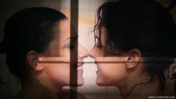 Pink Velvet - Leila's Fantasy - Blue Angel & Leila Young - VivThomas