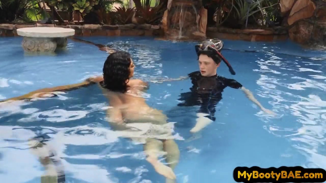 Bigbooty Latin MILF fucked by pool guy in missionary