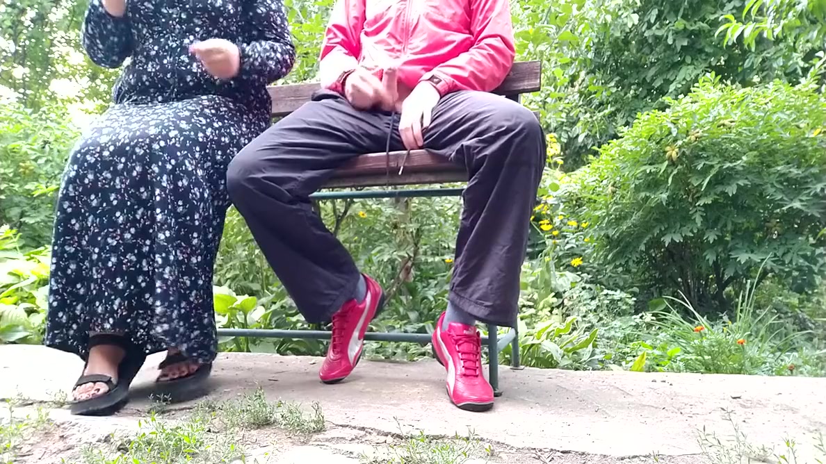 Jerks Off A Big Dick Into A Glass In The Park On A Bench
