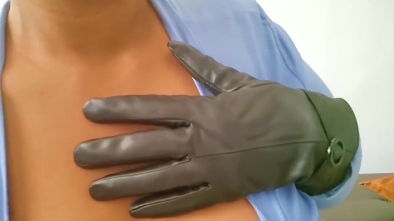Ebony Girl In Biker Gloves Sucks A Dildo Passionately For You