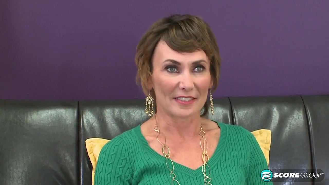 Lillian's First Fuck - 50PlusMilfs