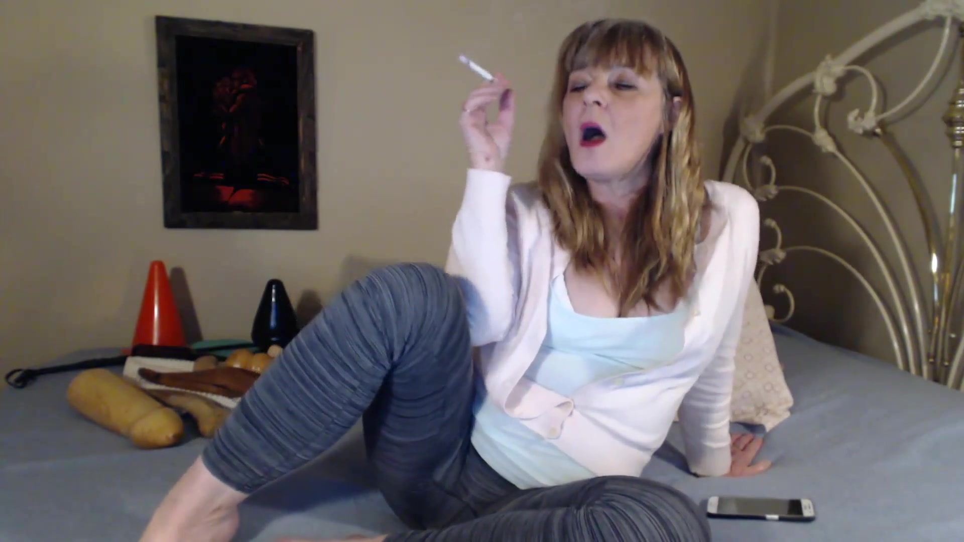 Smoking Fetish & Hairy Pussy Masturbation - TacAmateurs