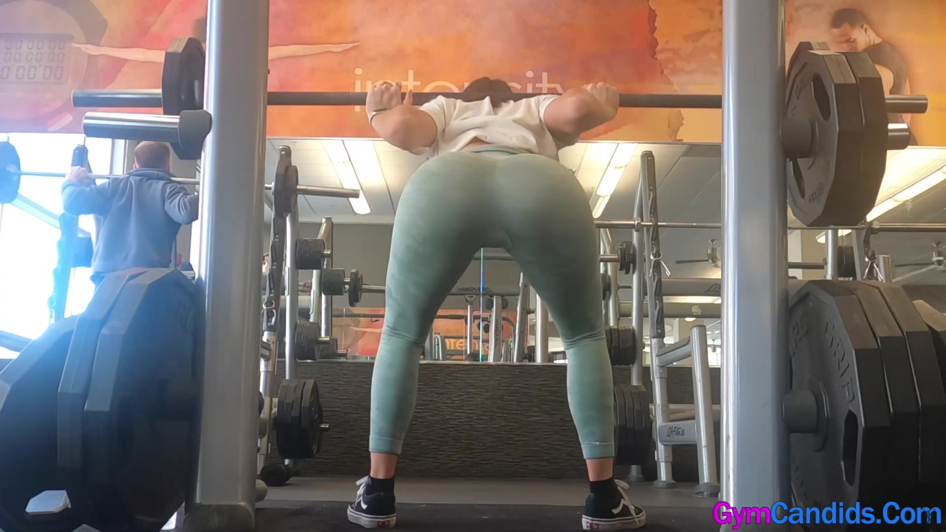 Gym Hot Babe in Tight Green Leggings