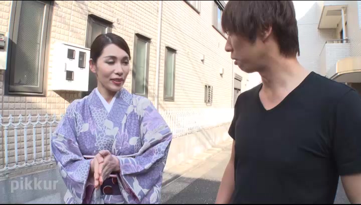 Nana Kamiyama Seducing By Flashing Pussy: Nana Kamiyama