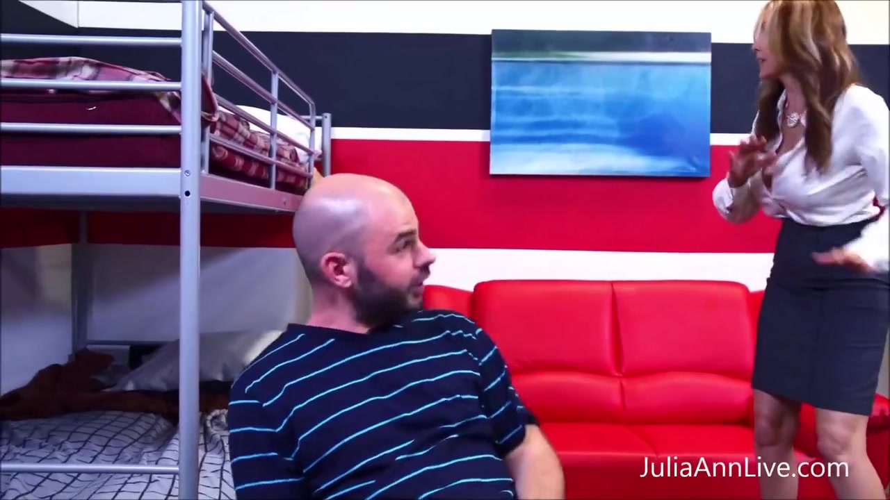Julia Ann - Busty Mamma Gets Pounded By A Throbbing Hard Cock!