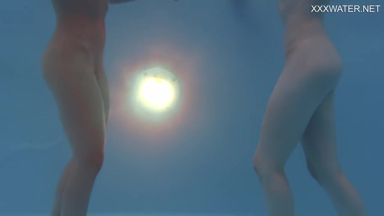 Marfa Touches Babe In The Pool With Emerald Ocean
