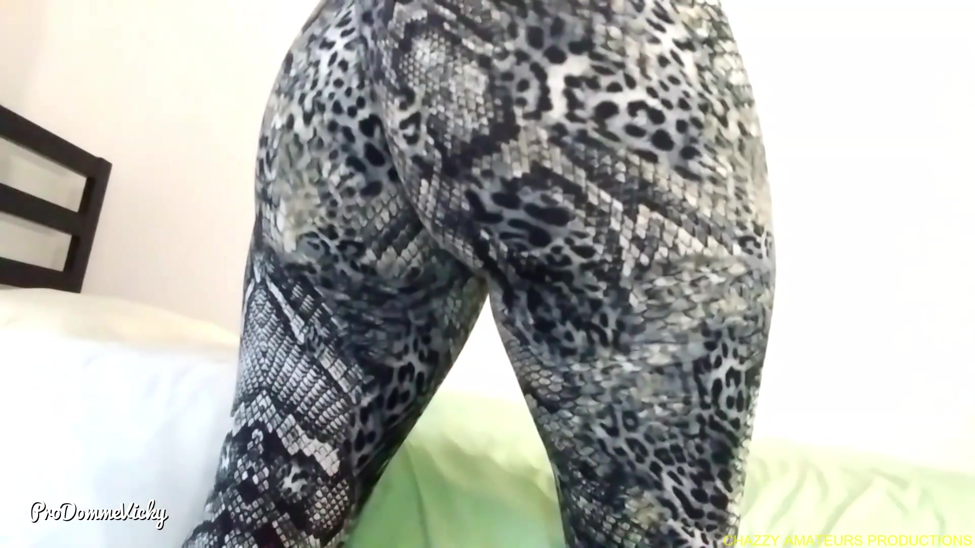 Stuff My Goddess Pussy With My Leggings Starring Goddess Vicky - Chazzy Amateurs