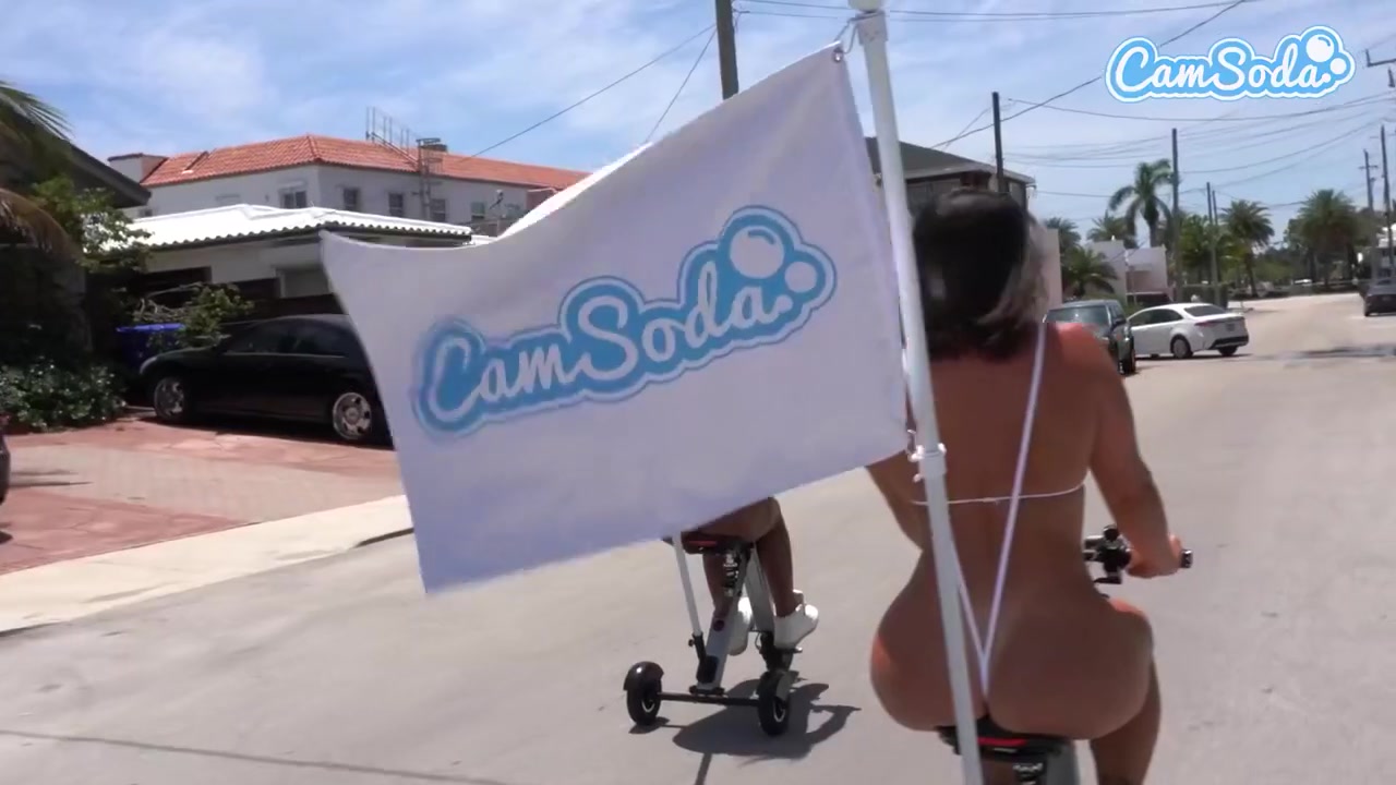 Chubbies Hispanic Exhibitonist Babes Riding