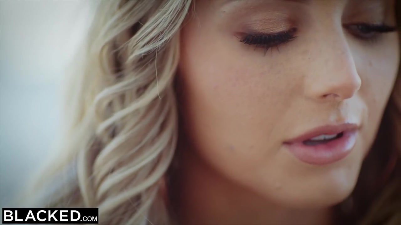 Curvy Blonde Kayley Spots The Man Of Her Fantasies