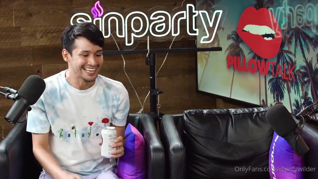 Dainty Wilder - Pillow Talk Squirting On Podcast Video Leaked