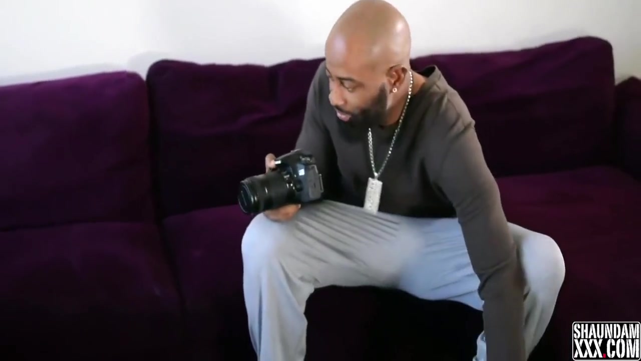 Gets Up Close And Personal With Her Photographer 7 Min - Summer Hart And Shaundam Xxx
