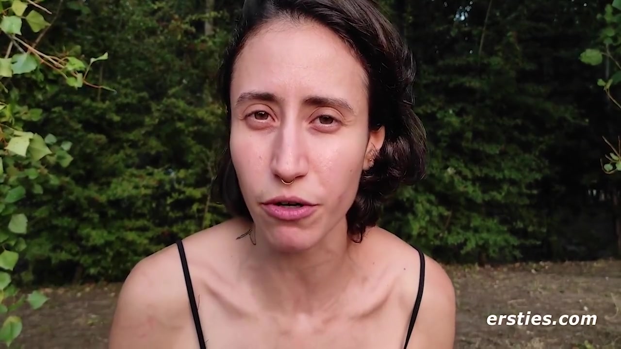 Hot Brazilian Satisfies Her Desire By Getting Off With A Flower
