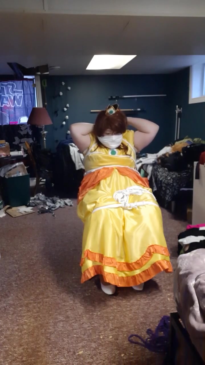 Princess Daisy In A Bind