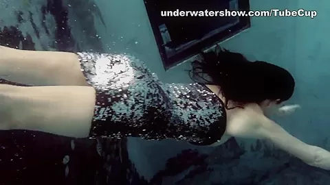 UnderwaterShow Video: Loris Licicia