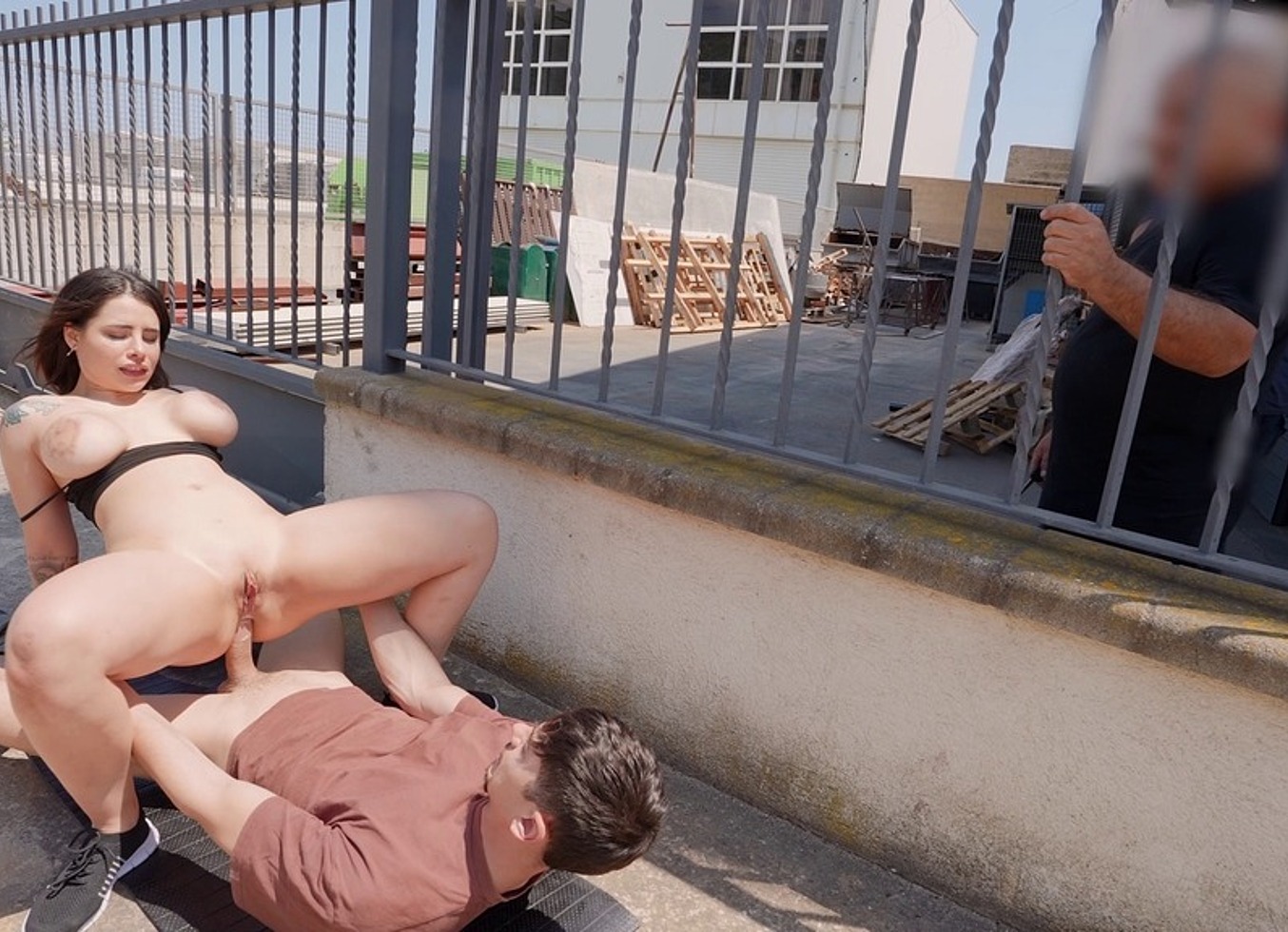 Lulita's Public Anal Adventure