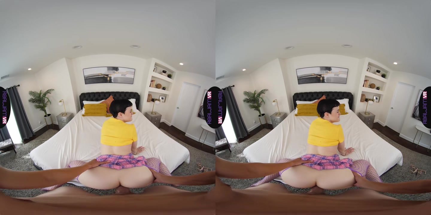 Anal Beads for Short Haired Babe - RealJamVR