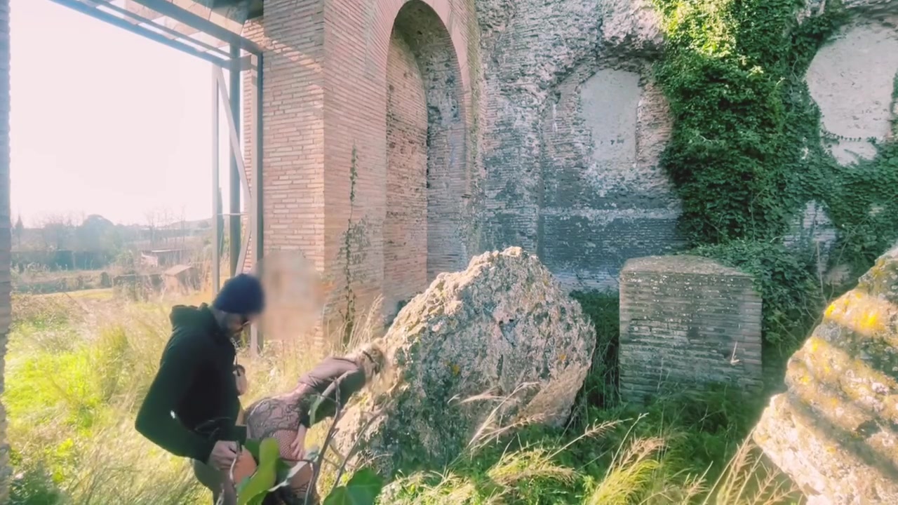 A 90 In The Roman Ruins With A Plug