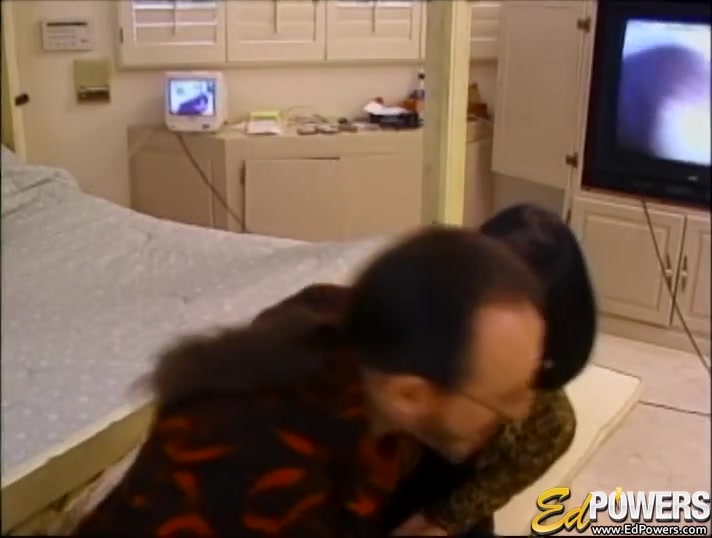 Young babe Noname Jane made moan hard with pussy thrusts