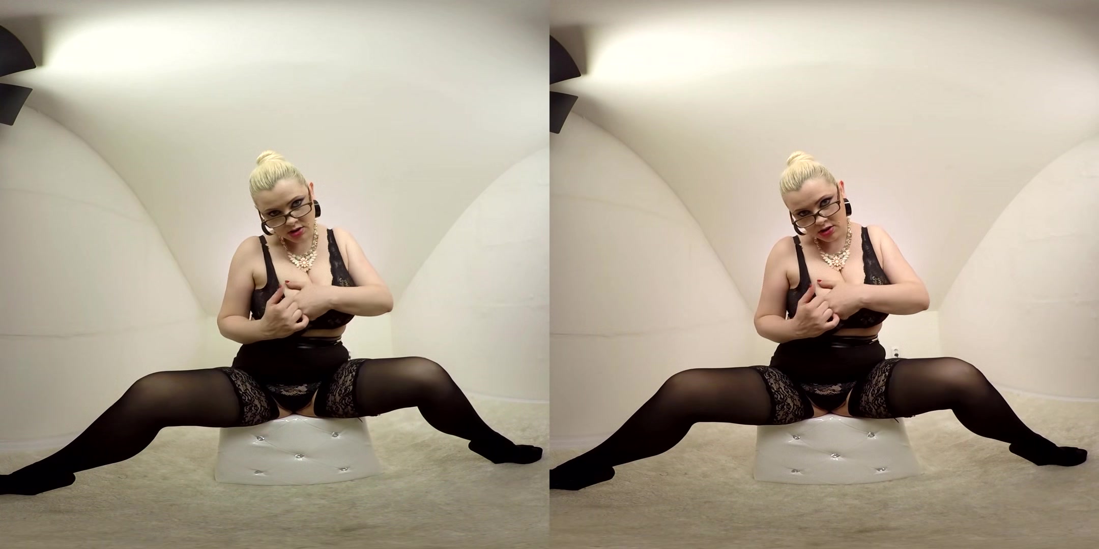 Alexa Bold Plays - Shaved Big Tits Toying - Sexlikereal