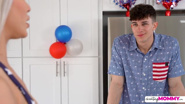 Stars Stripes And Stepsons Cum - S1:E5 - Momlover