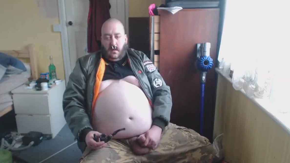 Pipe Smoking Fat Skinhead