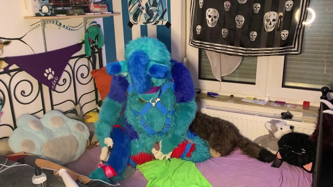 Aeko Teasing Pawing And Cumming