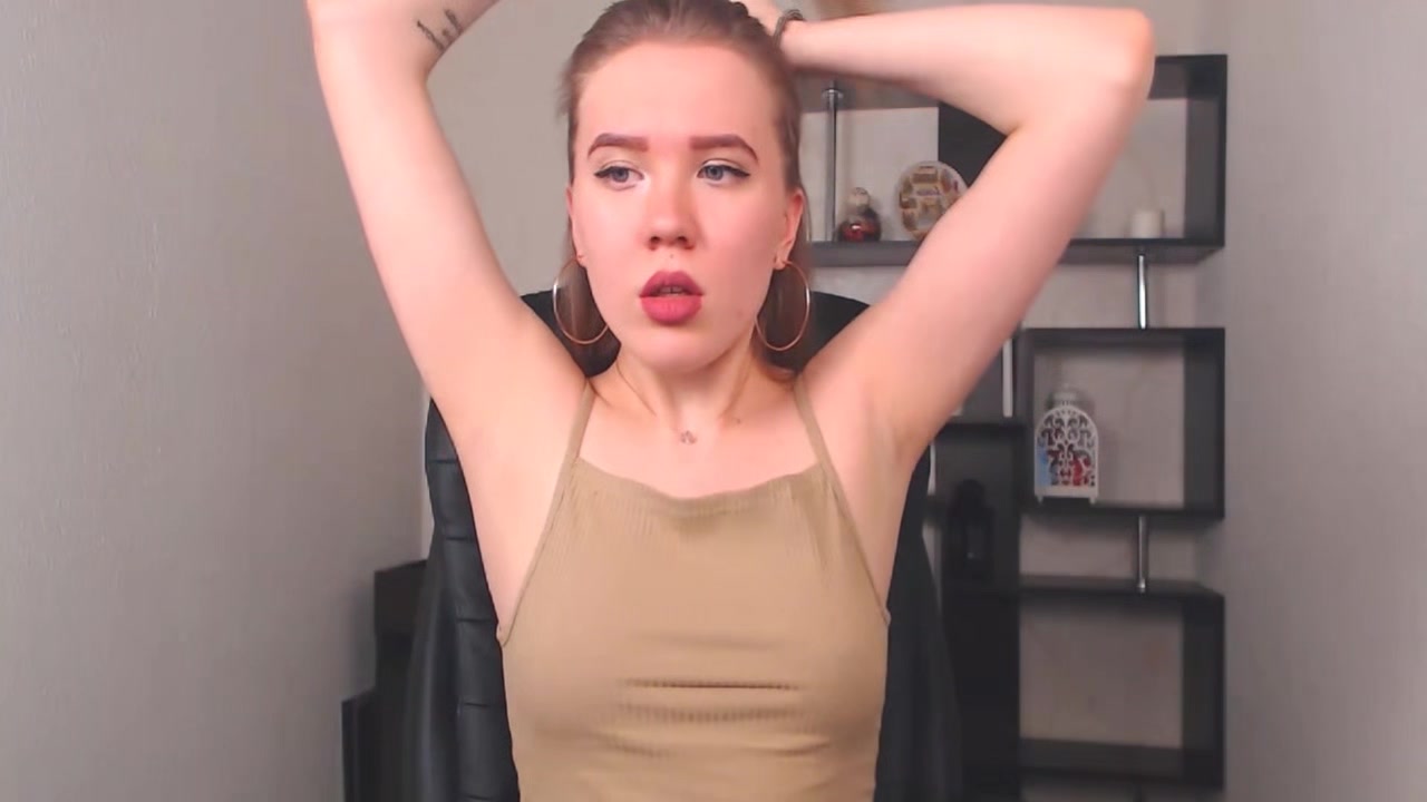 teen 18+ Cuttie Finger Fucking Herself On The Chair