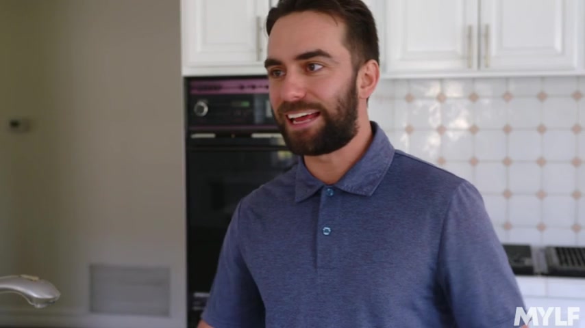Horny Hospitality For A Seductive Guest - MYLF