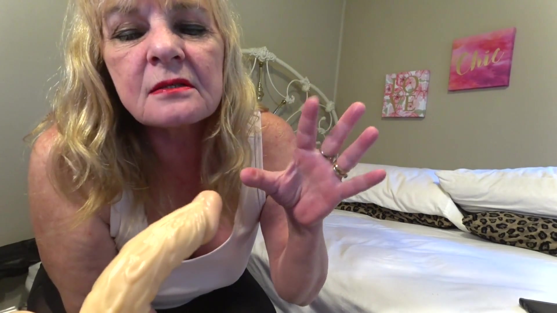 Little Dick Flicking & Laughing - TacAmateurs