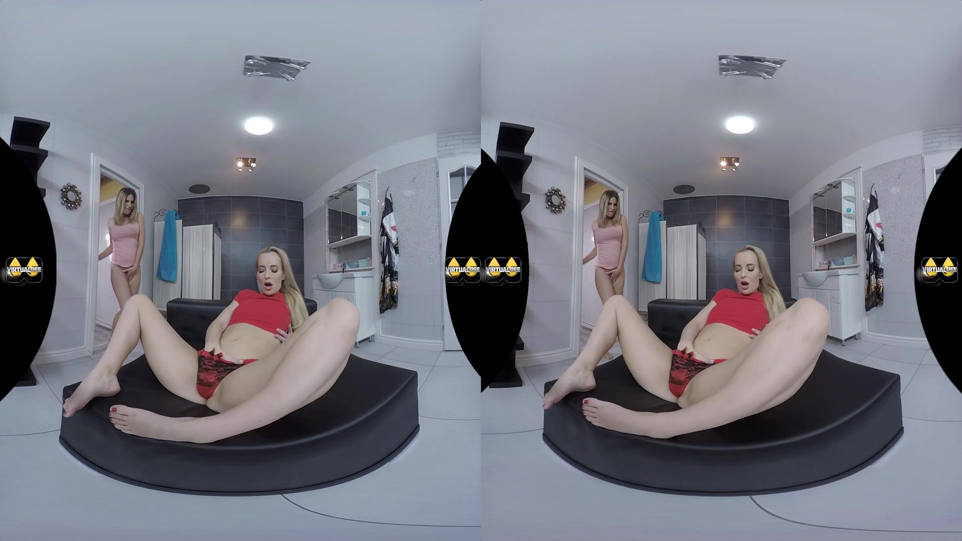 Blondes In The Bathroom - VirtualPee