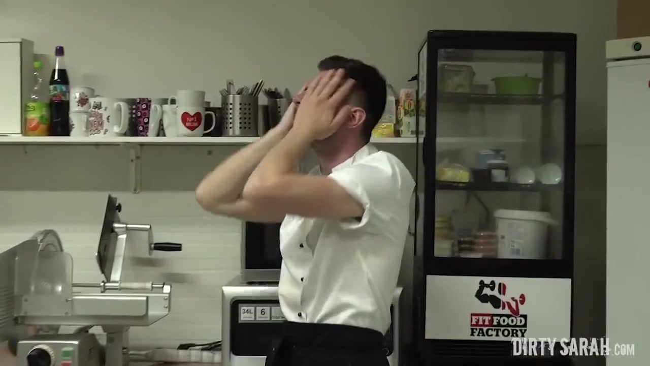 Fisting & Squirting With Huge Salami