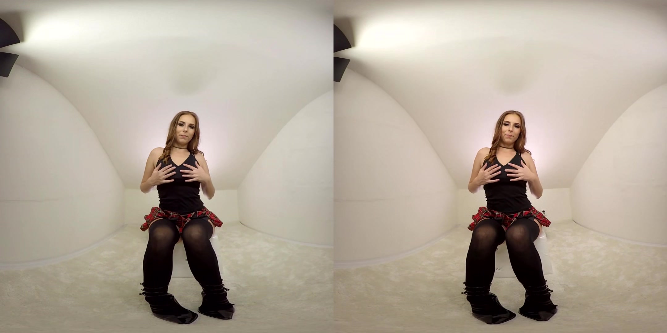 141 - Antonia Sainz - Redhead In Stockings Toying